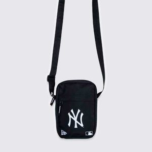 Mini Bolsa Transversal New Era Mlb New York Yankees Preta MBP19BAG006