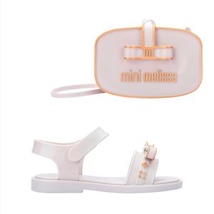 Mini Melissa + Bolsa Charming Infantil Branco Dourado 36024