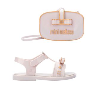 Mini Melissa + Bolsa Charming Baby Branco Dourado 36020